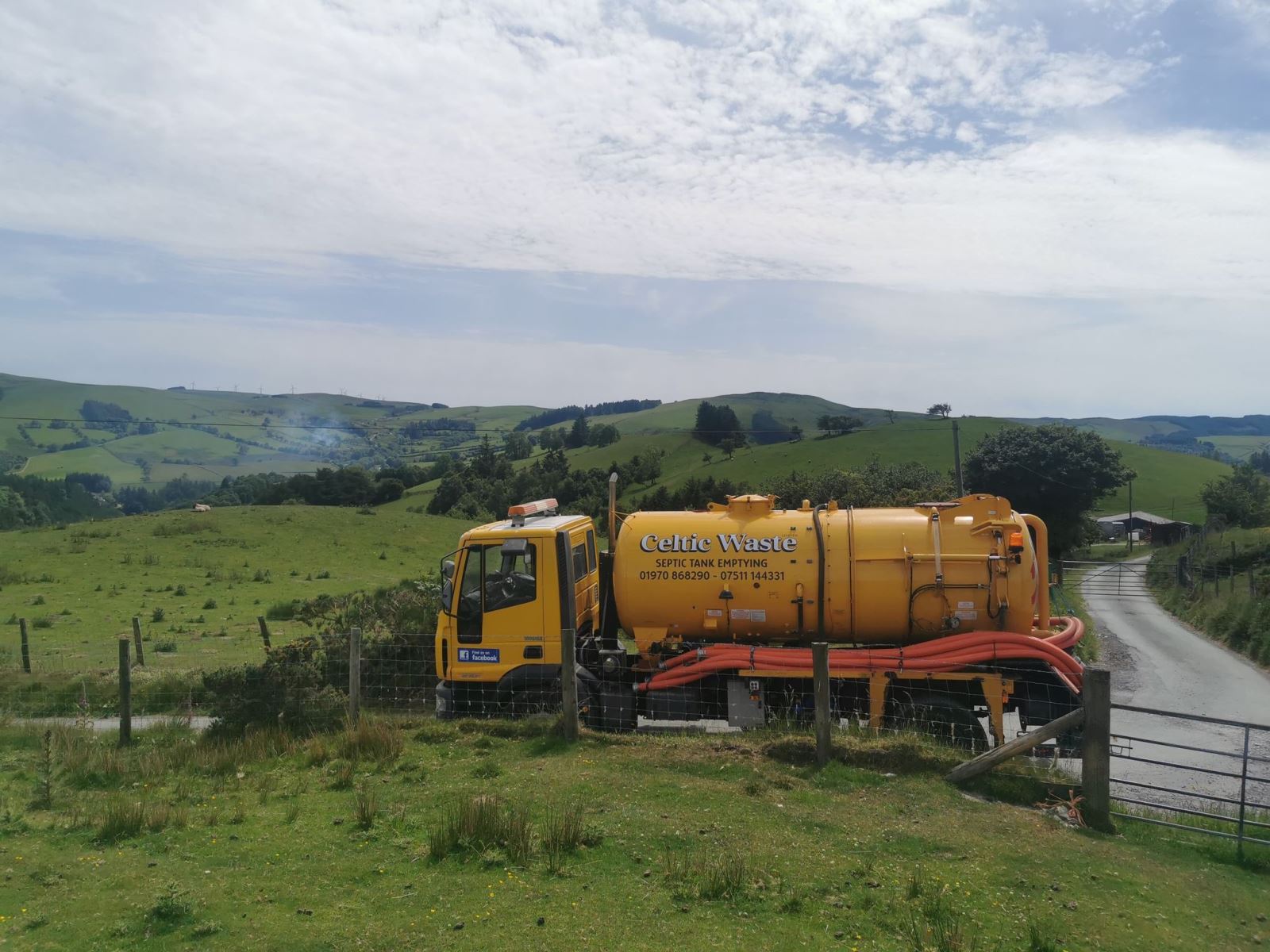 Llanguring Tank Celtic Waste Lorry Septic Tank Emptying in Picturesque Llanguring / Powys Countryside